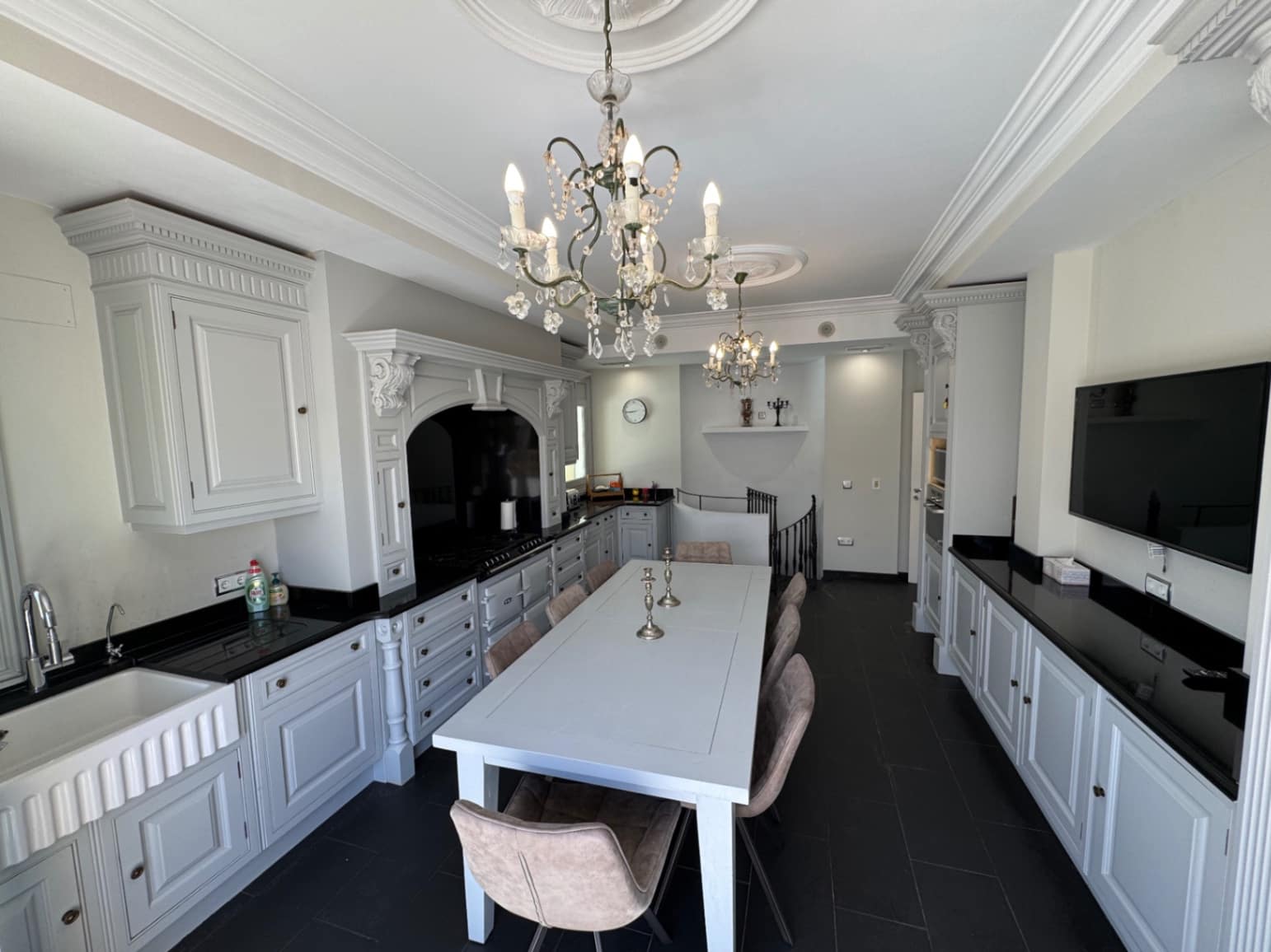 Chalet de 8 habitaciones en Altea en venta con piscina garaje - 2.700.000 € (Ref: 9219213)