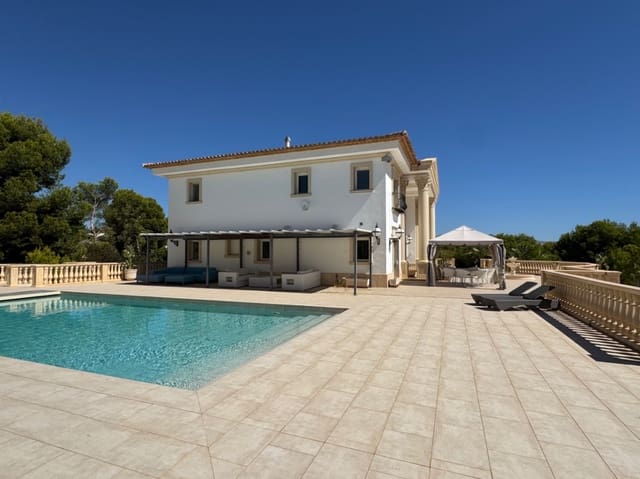 Chalet de 8 habitaciones en Altea en venta con piscina garaje - 2.700.000 € (Ref: 9219213)