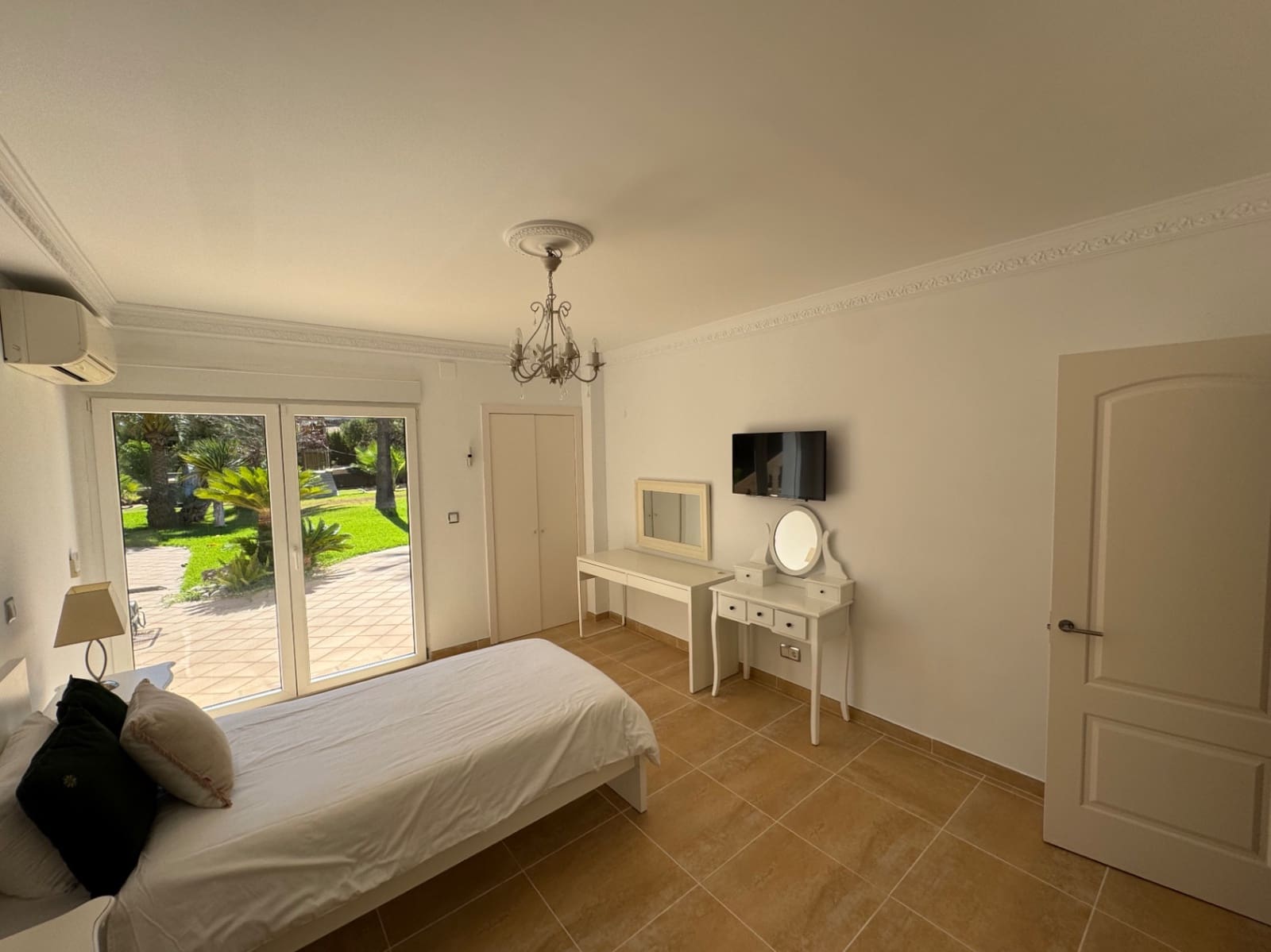 Chalet de 8 habitaciones en Altea en venta con piscina garaje - 2.700.000 € (Ref: 9219213)