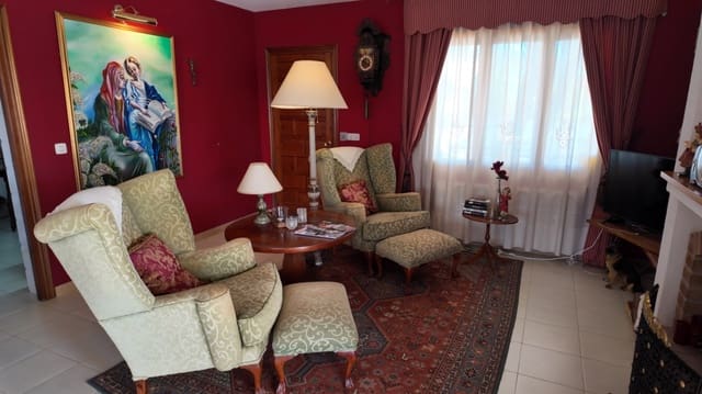 Chalet de 4 habitaciones en Benidorm en venta con piscina garaje - 599.000 € (Ref: 9223683)