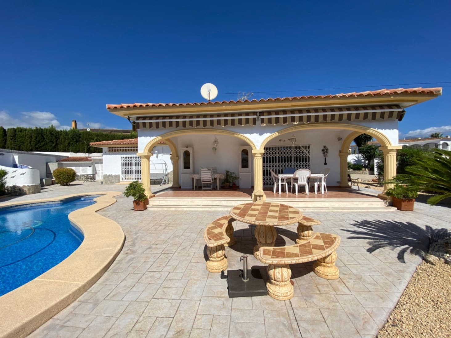 4 sovrum Villa till salu i Alfaz del Pi / L'Alfas del Pi med pool garage - 775 000 € (Ref: 9234841)