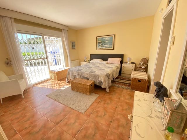 4 sovrum Villa till salu i Alfaz del Pi / L'Alfàs del Pi med pool garage - 775 000 € (Ref: 9234841)