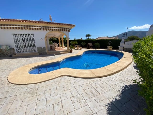 4 soveværelse Villa til salg i Alfaz del Pi / L'Alfàs del Pi med swimmingpool garage - € 699.000 (Ref: 9234841)