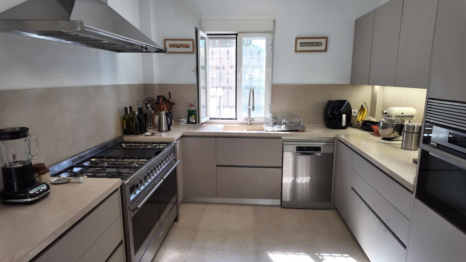 4 Zimmer Villa zu verkaufen in Altea mit Pool Garage - 1.295.000 € (Ref: 9249085)