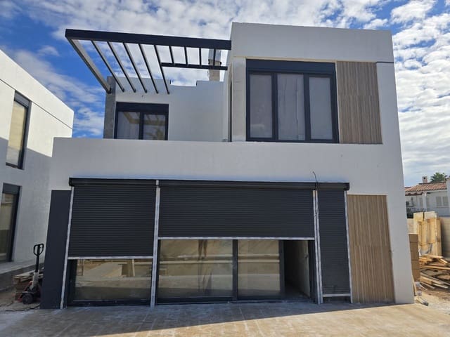 Chalet de 3 habitaciones en La Nucia en venta con piscina garaje - 555.000 € (Ref: 9309247)