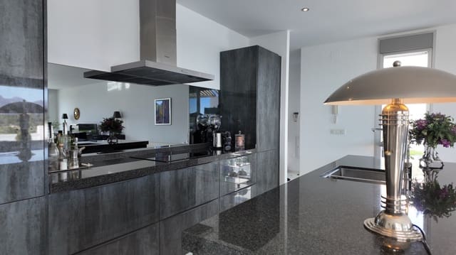 2 slaapkamer Villa te koop in Polop met zwembad garage - € 530.000 (Ref: 9343907)