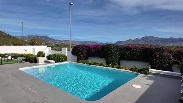 2 slaapkamer Villa te koop in Polop met zwembad garage - € 530.000 (Ref: 9343907)