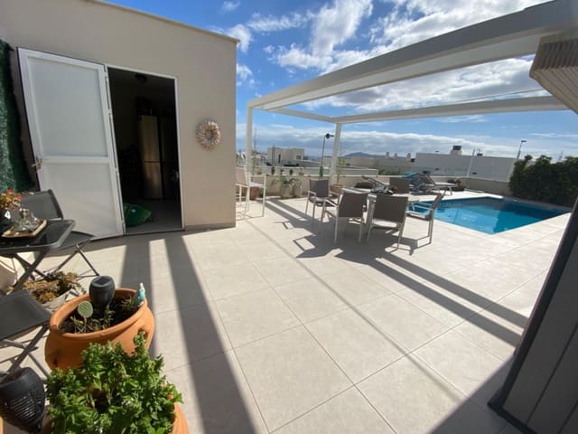 5 bedroom Villa for sale in Polop with pool garage - € 649,000 (Ref: 9348643)