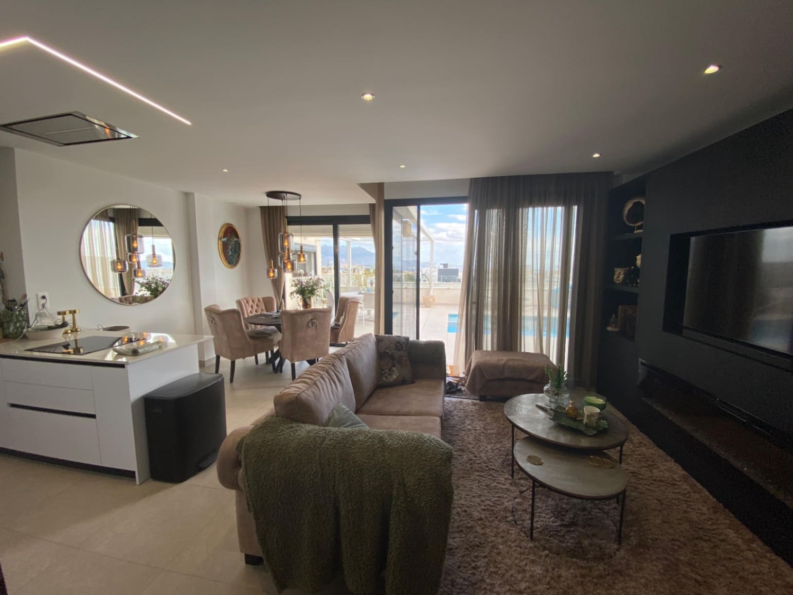 5 bedroom Villa for sale in Polop with pool garage - € 649,000 (Ref: 9348643)