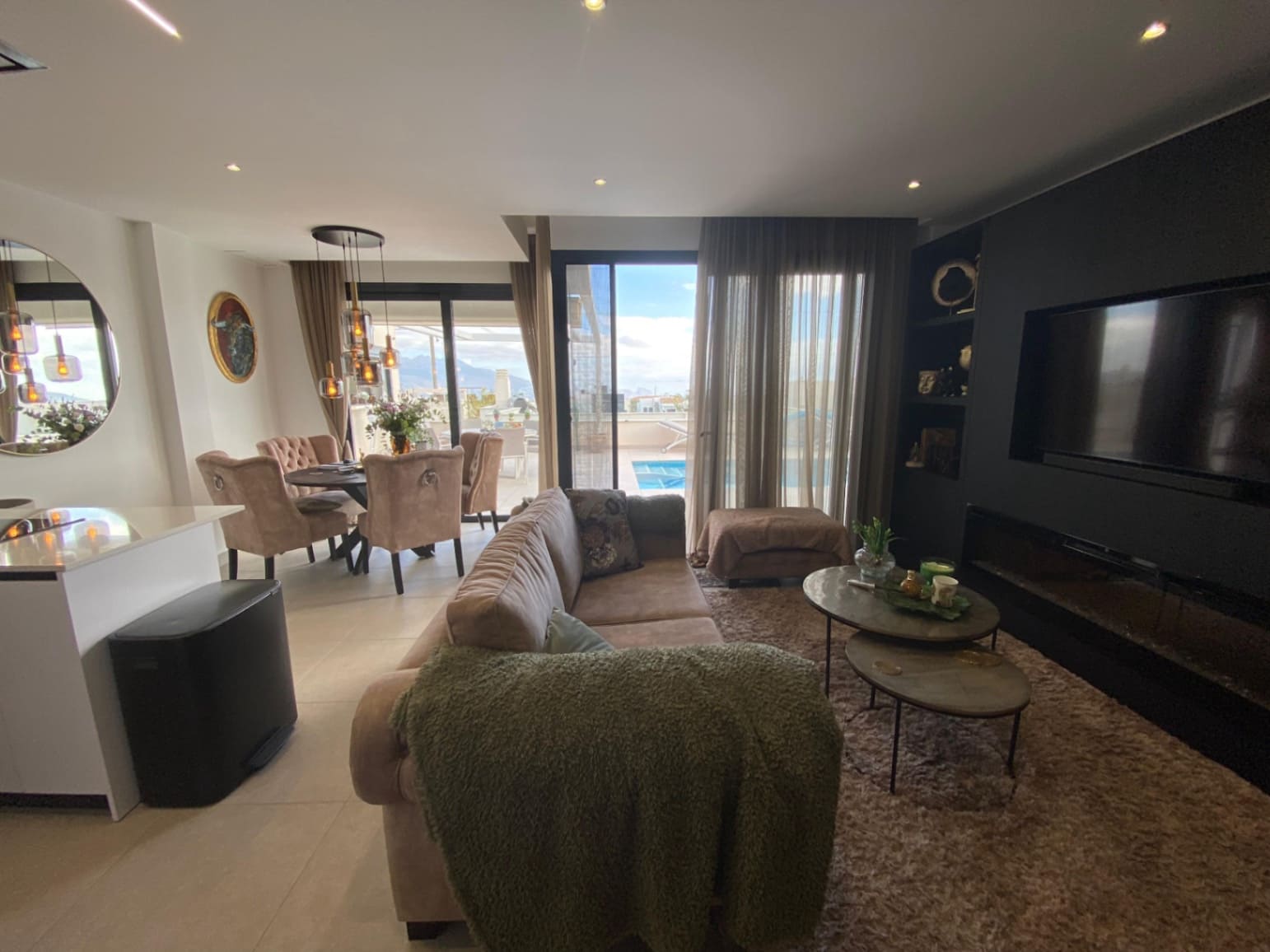 5 bedroom Villa for sale in Polop with pool garage - € 649,000 (Ref: 9348643)