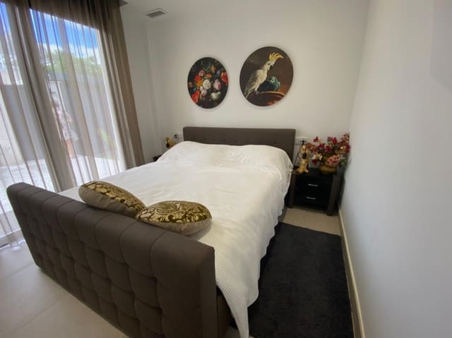 Chalet de 5 habitaciones en Polop en venta con piscina garaje - 649.000 € (Ref: 9348643)