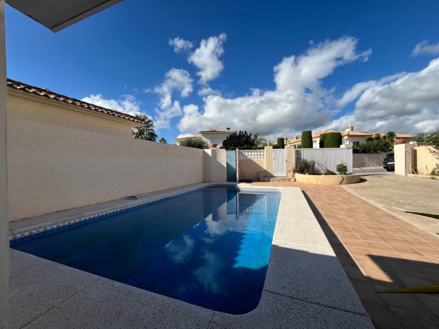 3 bedroom Villa for rent in La Nucia with pool garage - € 1,550 (Ref: 9371131)