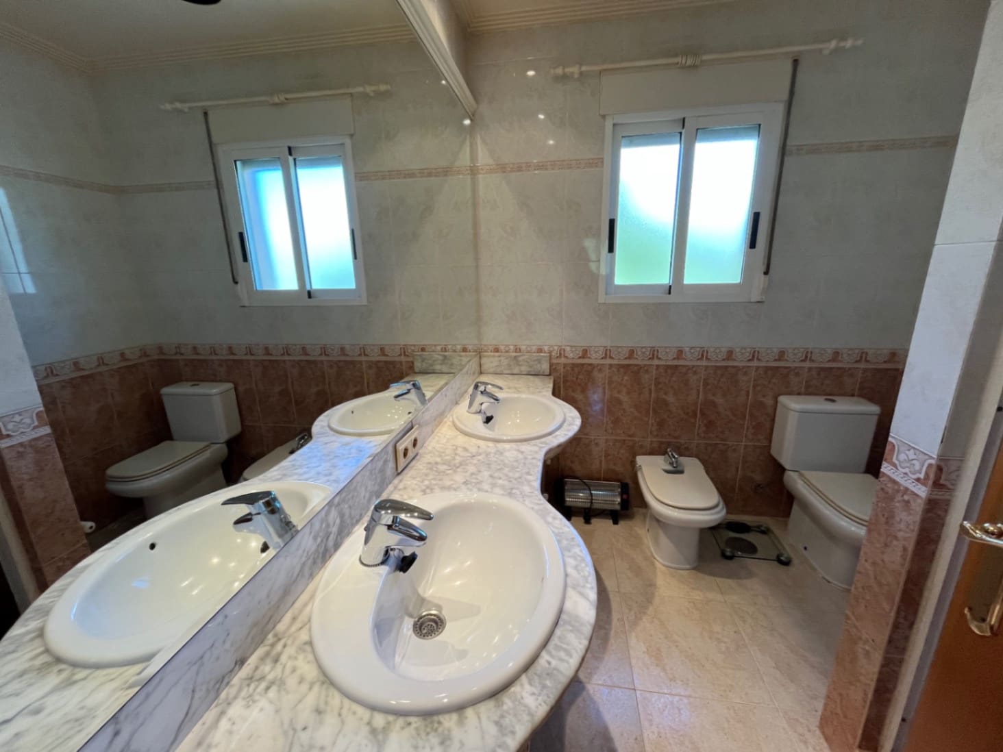 3 bedroom Villa for rent in La Nucia with pool garage - € 1,550 (Ref: 9371131)