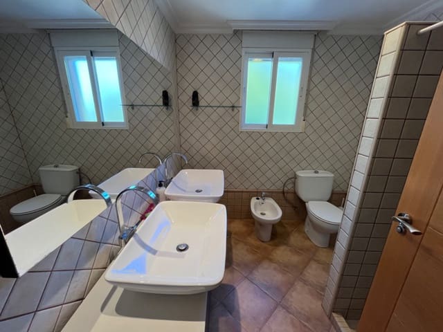 3 bedroom Villa for rent in La Nucia with pool garage - € 1,550 (Ref: 9371132)