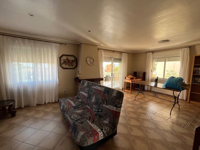 3 bedroom Villa for rent in La Nucia with pool garage - € 1,550 (Ref: 9371132)