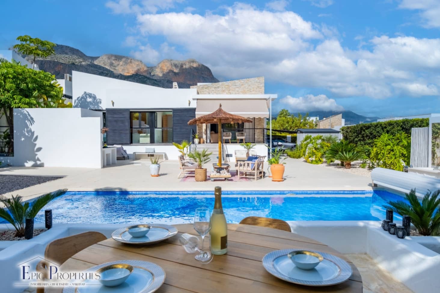 3 soverom Villa til salgs i Polop med svømmebasseng garasje - € 659 000 (Ref: 9389987)