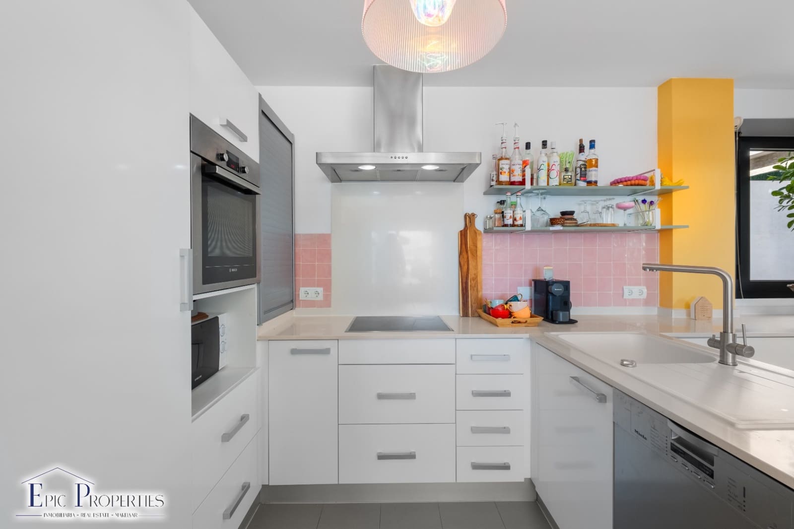 3 soverom Villa til salgs i Polop med svømmebasseng garasje - € 659 000 (Ref: 9389987)