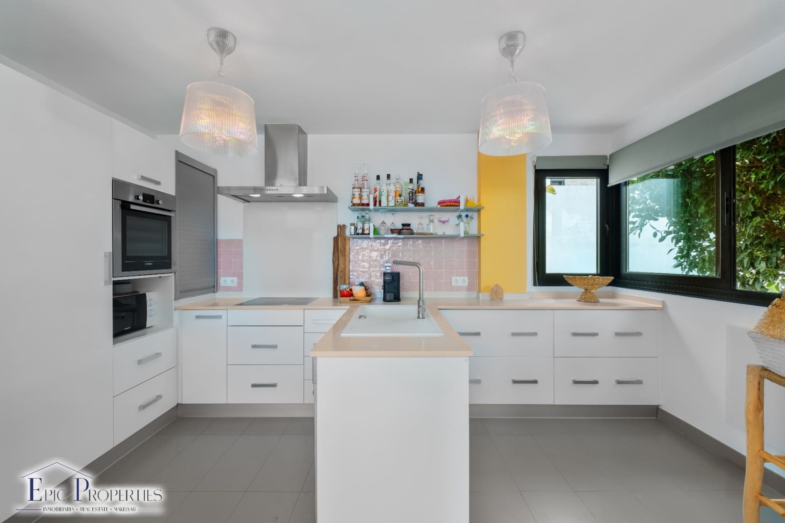 3 soverom Villa til salgs i Polop med svømmebasseng garasje - € 659 000 (Ref: 9389987)