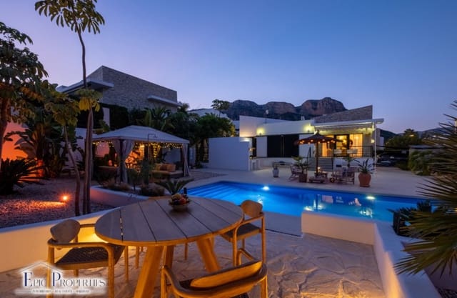 3 soverom Villa til salgs i Polop med svømmebasseng garasje - € 659 000 (Ref: 9389987)