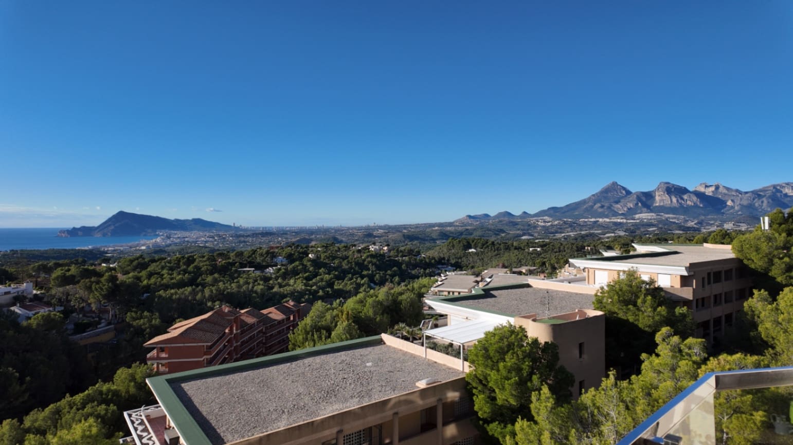 2 bedroom Penthouse for sale in Altea la Vella with pool garage - € 550,000 (Ref: 9404546)