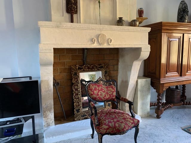 6 bedroom Villa for sale in Guadalest with pool garage - € 520,000 (Ref: 9414863)