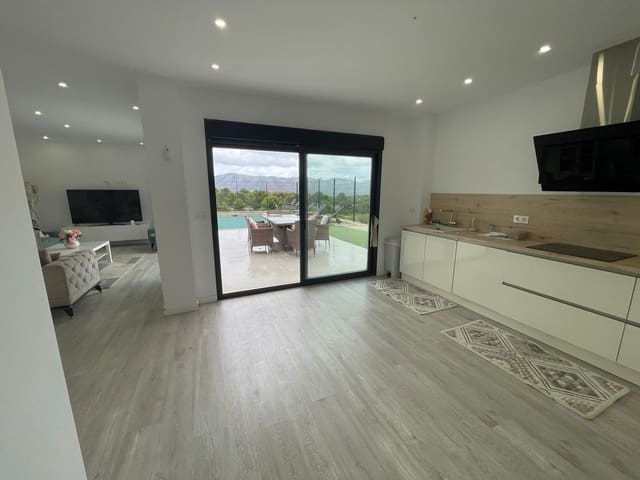 3 sypialnia Willa do wynajęcia w Alfaz del Pi / L'Alfàs del Pi z basenem garażem - 2 700 € (Ref: 9438785)