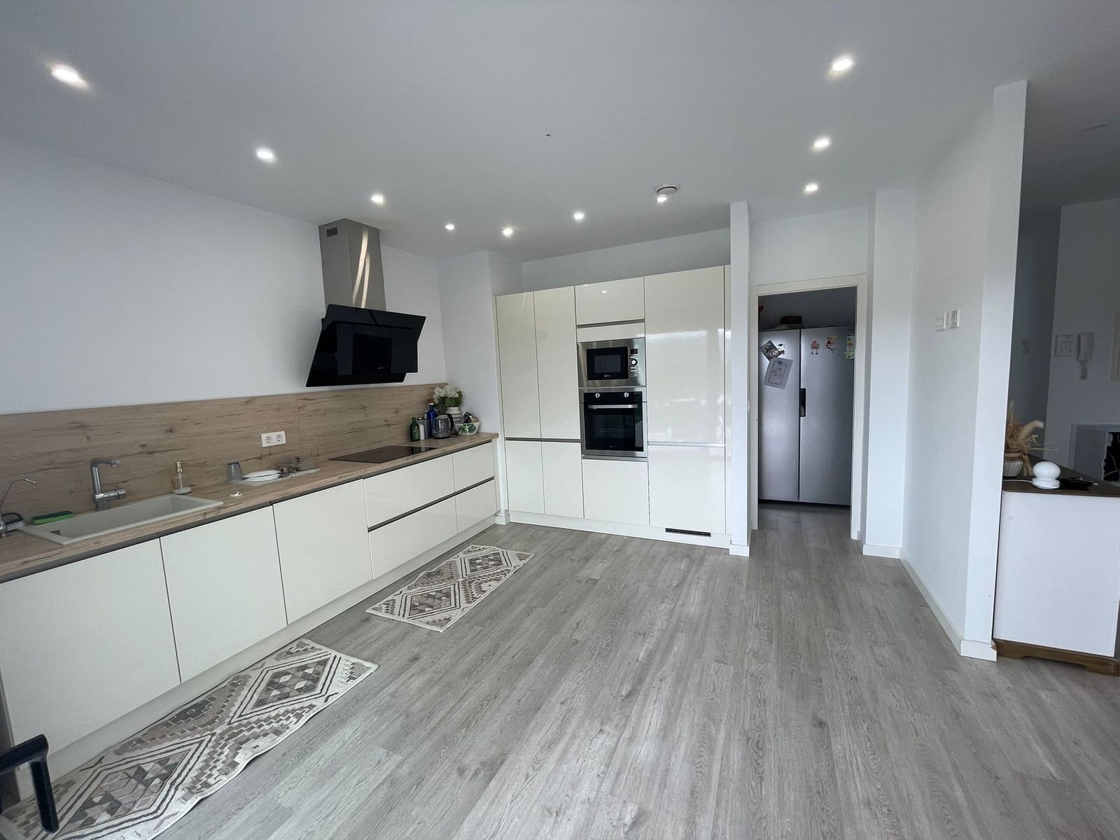 3 soveværelse Villa til leje i Alfaz del Pi / L'Alfas del Pi med swimmingpool garage - € 2.700 (Ref: 9438785)