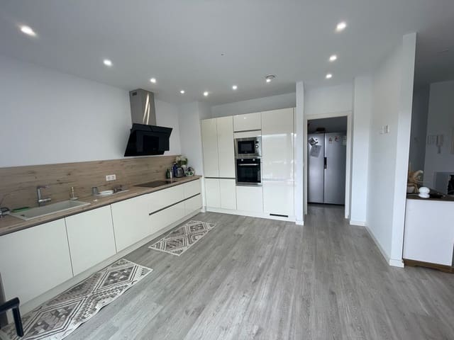 3 sypialnia Willa do wynajęcia w Alfaz del Pi / L'Alfàs del Pi z basenem garażem - 2 700 € (Ref: 9438785)