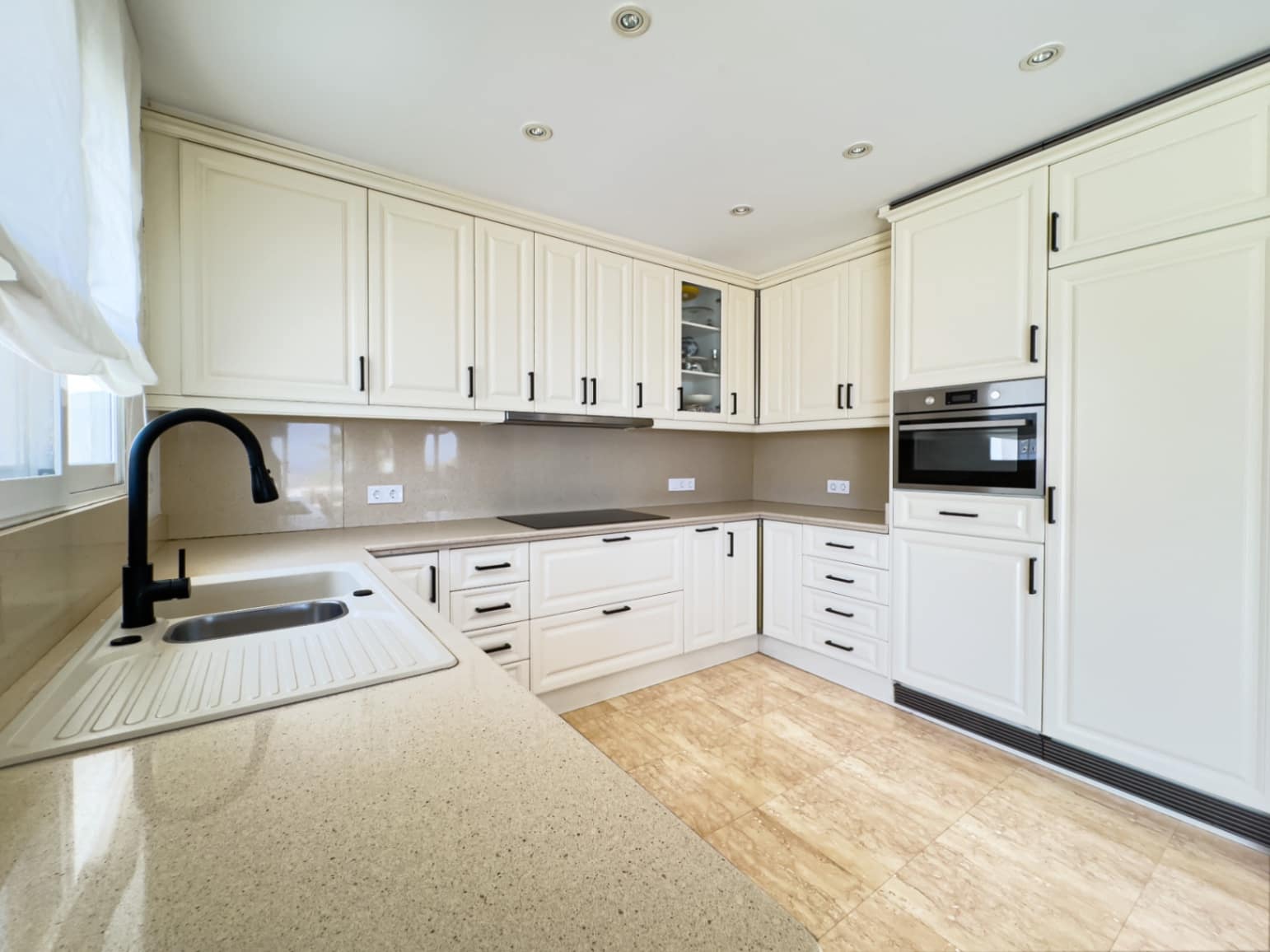 3 makuuhuone Huvila myytävänä paikassa La Nucia mukana uima-altaan 
autotalli - 790 000 € (Ref: 9438786)