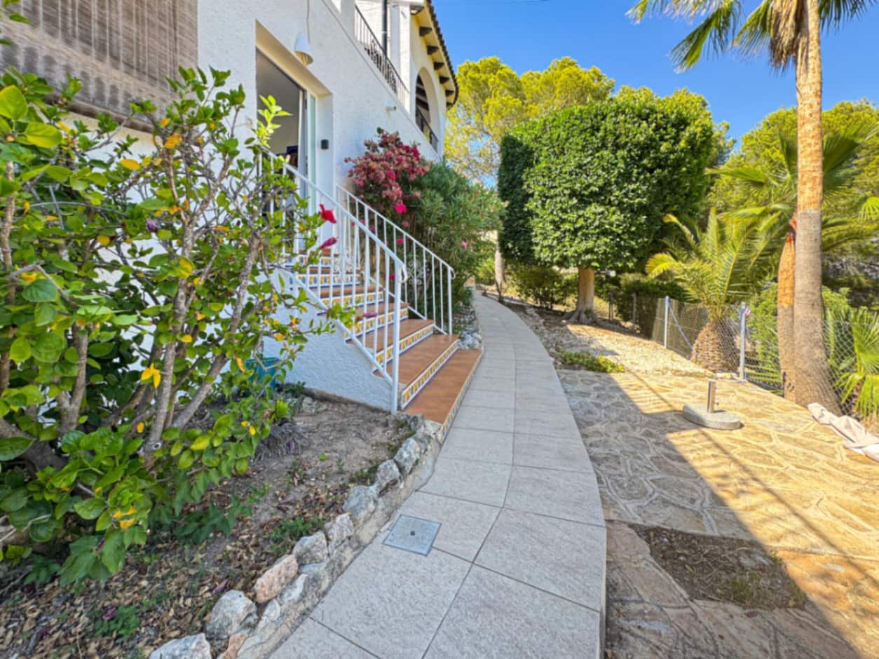 3 makuuhuone Huvila myytävänä paikassa La Nucia mukana uima-altaan 
autotalli - 790 000 € (Ref: 9438786)