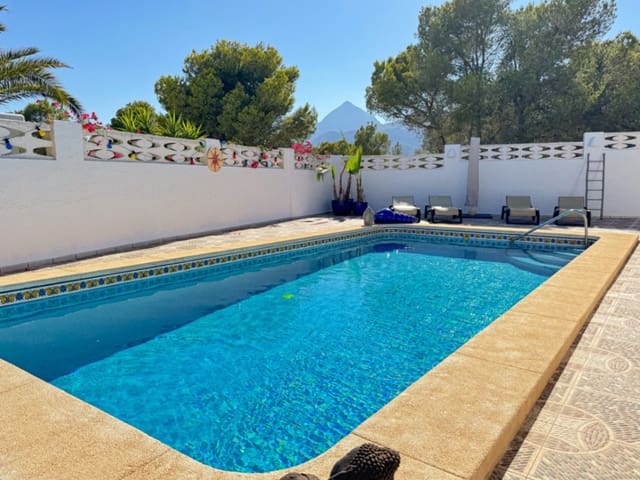 3 soverom Villa til salgs i La Nucia med svømmebasseng garasje - € 790 000 (Ref: 9438786)