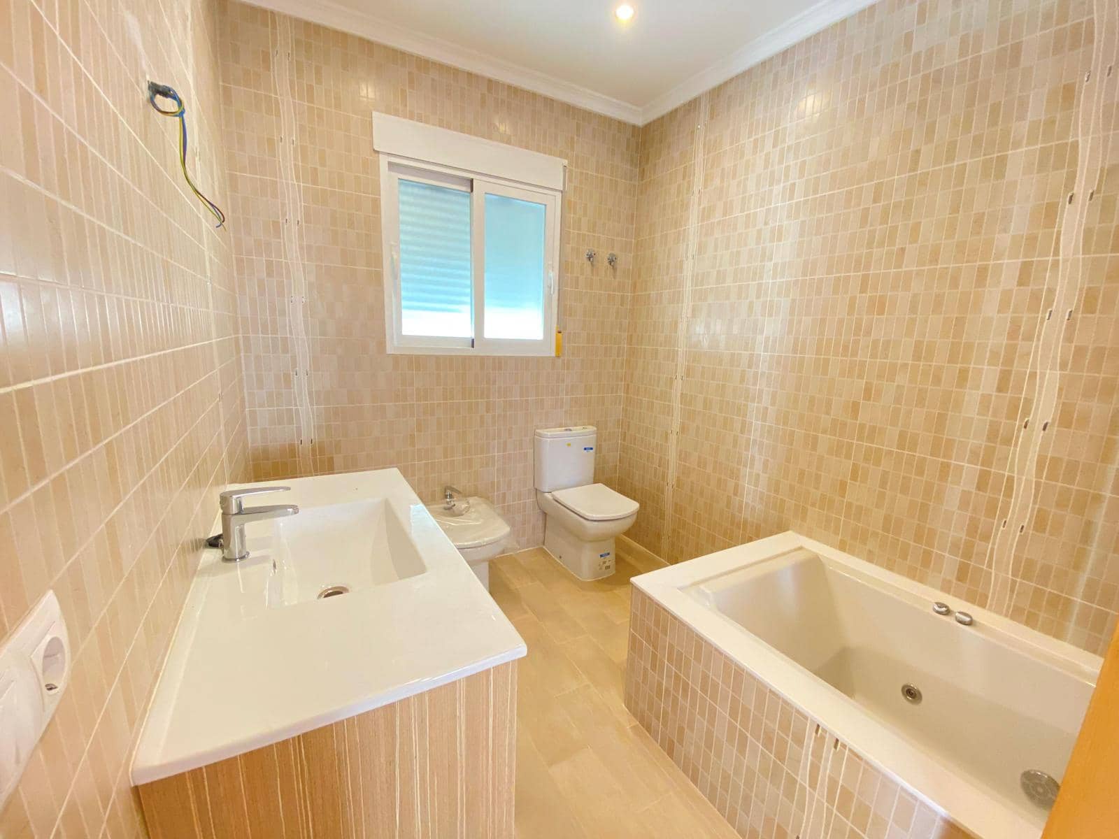 Chalet de 4 habitaciones en Alfaz del Pi / L'Alfàs del Pi en venta con piscina garaje - 745.000 € (Ref: 9446705)