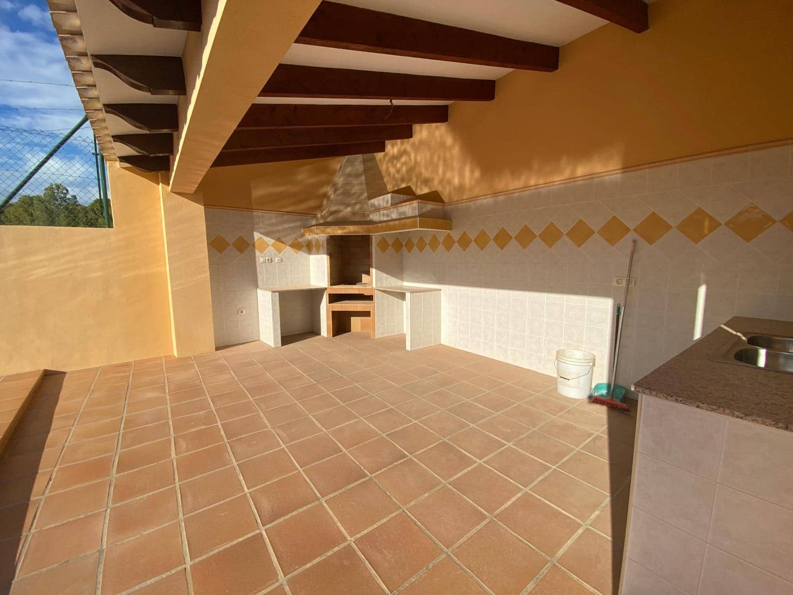 Chalet de 4 habitaciones en Alfaz del Pi / L'Alfàs del Pi en venta con piscina garaje - 745.000 € (Ref: 9446705)