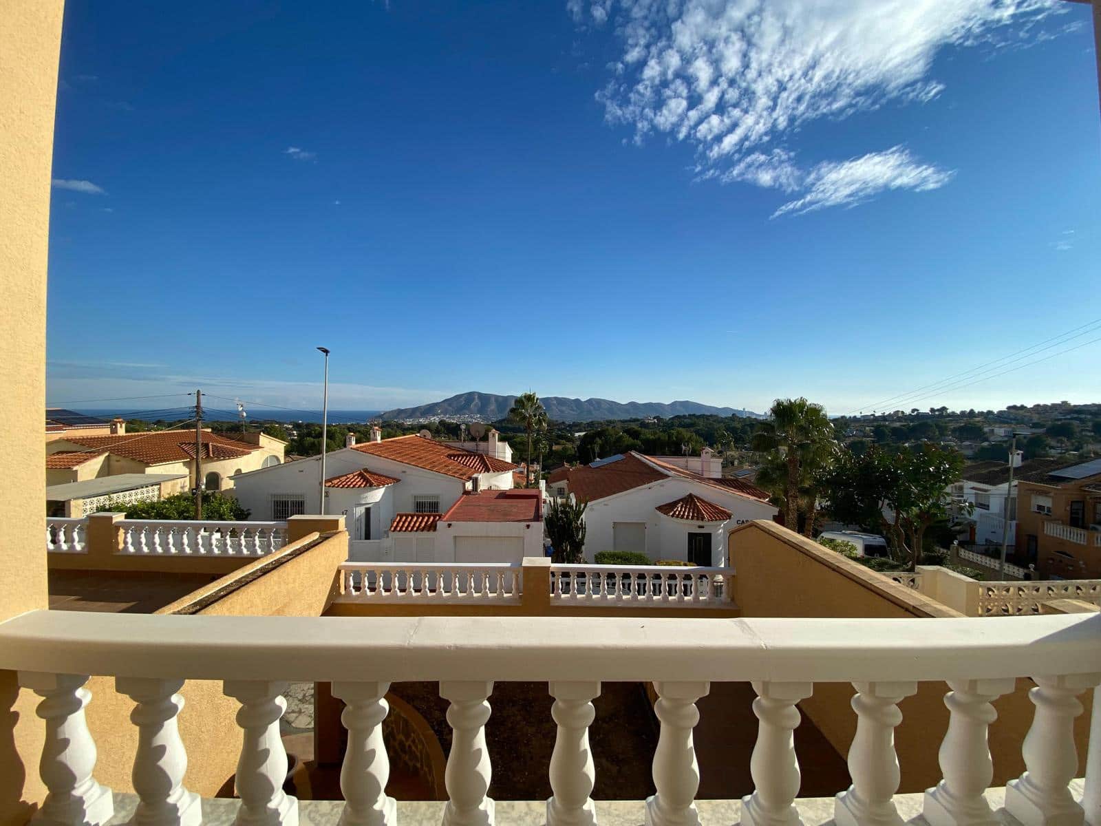 Chalet de 4 habitaciones en Alfaz del Pi / L'Alfàs del Pi en venta con piscina garaje - 745.000 € (Ref: 9446705)