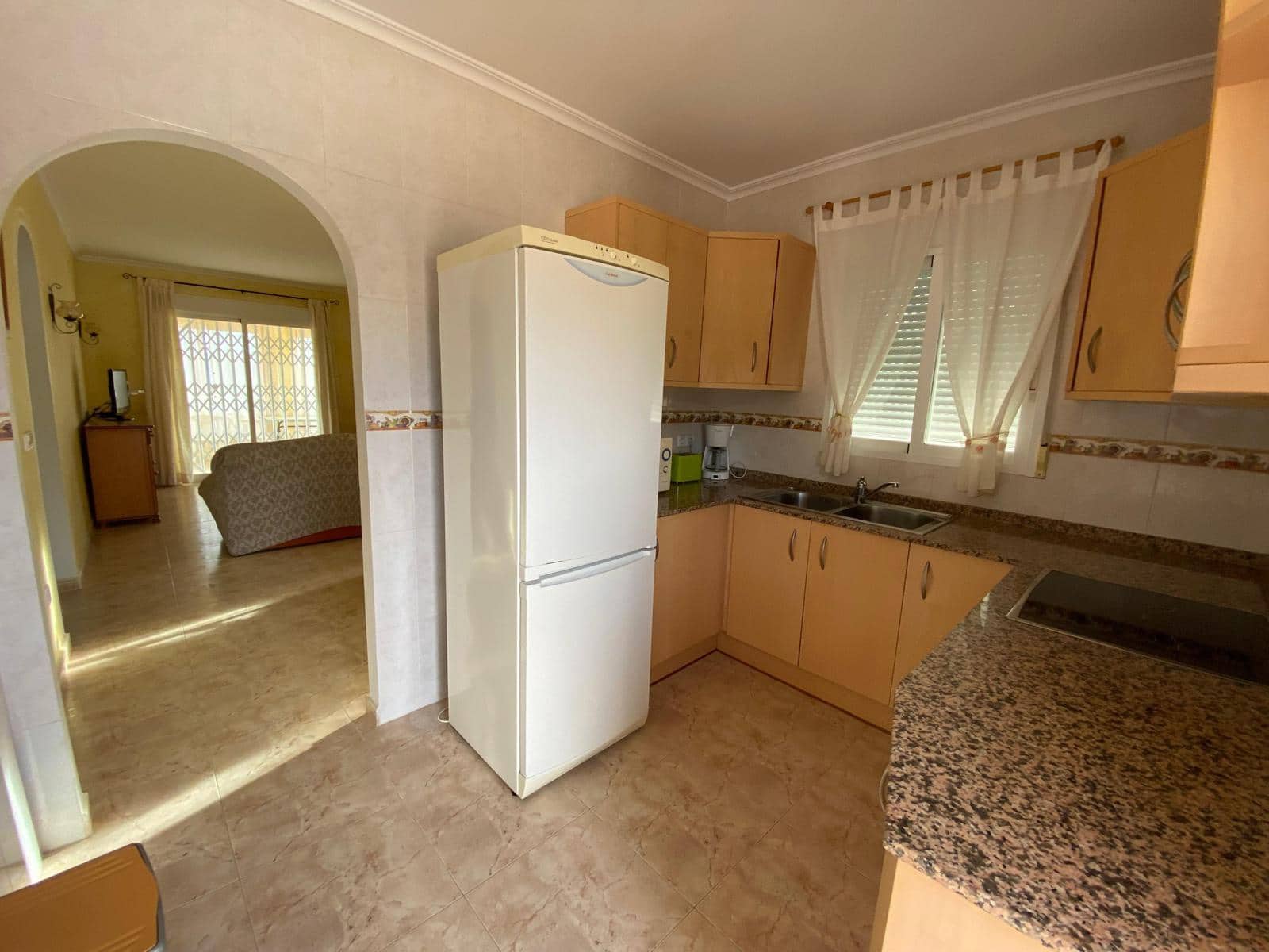 2 soveværelse Villa til leje i Alfaz del Pi / L'Alfas del Pi med swimmingpool garage - € 1.300 (Ref: 9447353)