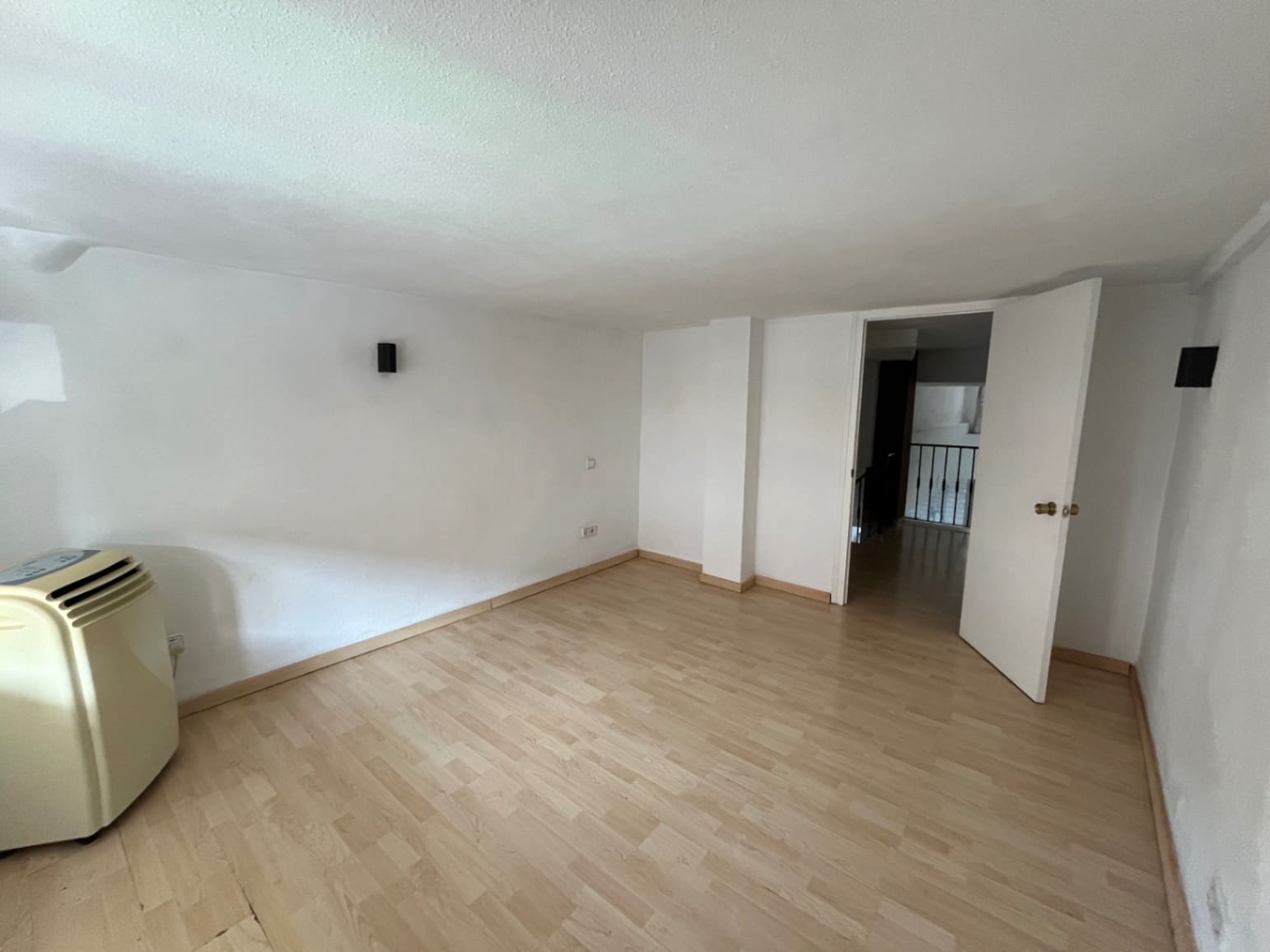 Biznes do wynajęcia w Alfaz del Pi / L'Alfas del Pi - 650 € (Ref: 9454772)