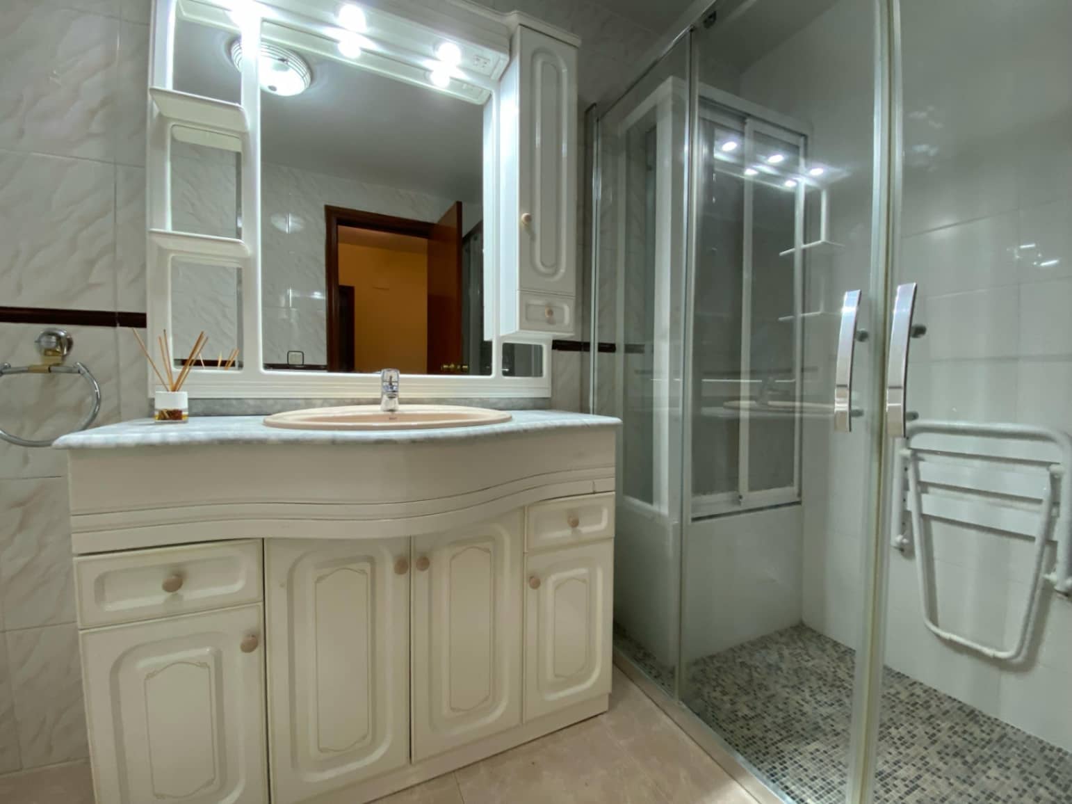 3 sypialnia Apartament na sprzedaż w Alfaz del Pi / L'Alfas del Pi z garażem - 255 000 € (Ref: 9464944)