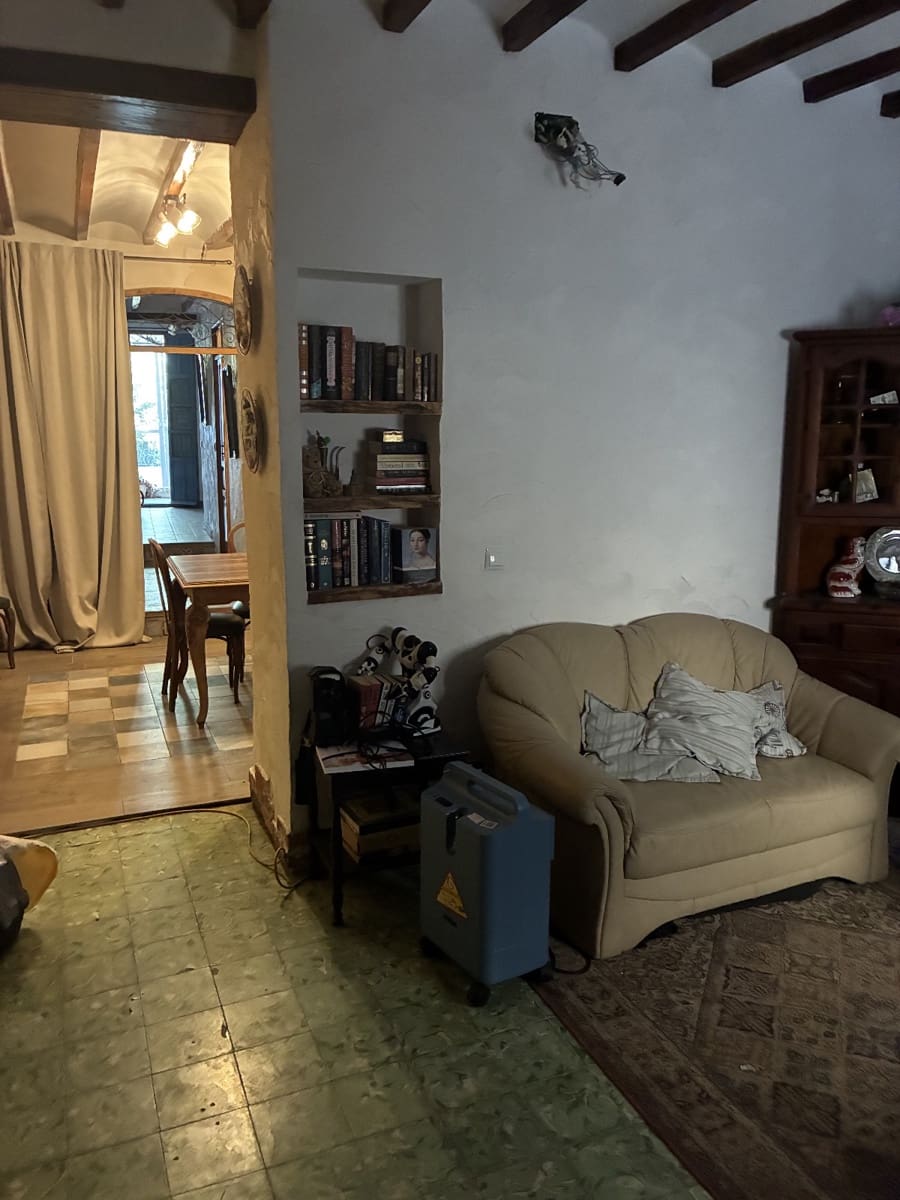 Omakotitalo myytävänä paikassa Polop - 160 000 € (Ref: 9464946)