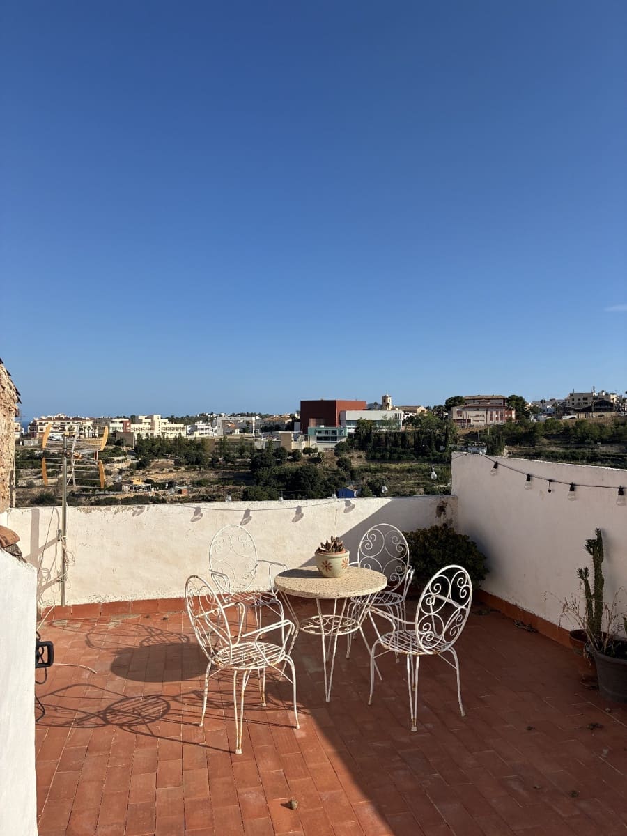 Omakotitalo myytävänä paikassa Polop - 160 000 € (Ref: 9464946)