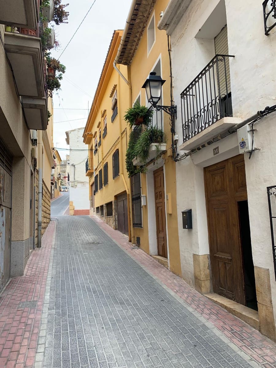 Omakotitalo myytävänä paikassa Polop - 160 000 € (Ref: 9464946)