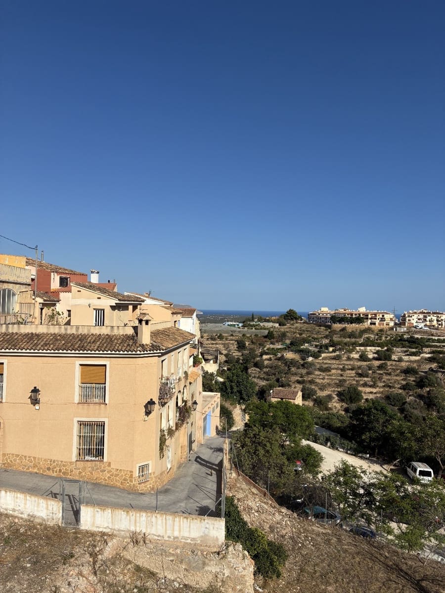 Omakotitalo myytävänä paikassa Polop - 160 000 € (Ref: 9464946)