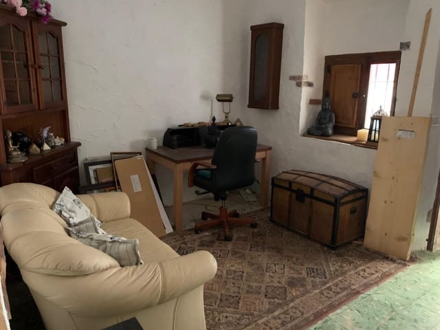 Omakotitalo myytävänä paikassa Polop - 160 000 € (Ref: 9464946)