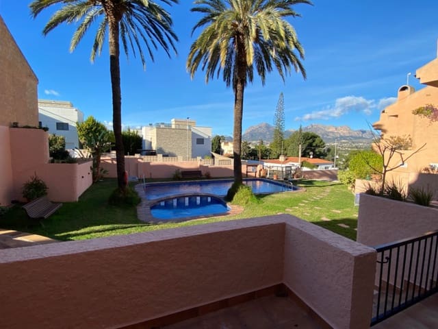 4 makuuhuone Omakotitalo myytävänä paikassa Albir, Alfaz del Pi / L'Alfàs del Pi mukana uima-altaan 
autotalli - 490 000 € (Ref: 9505915)