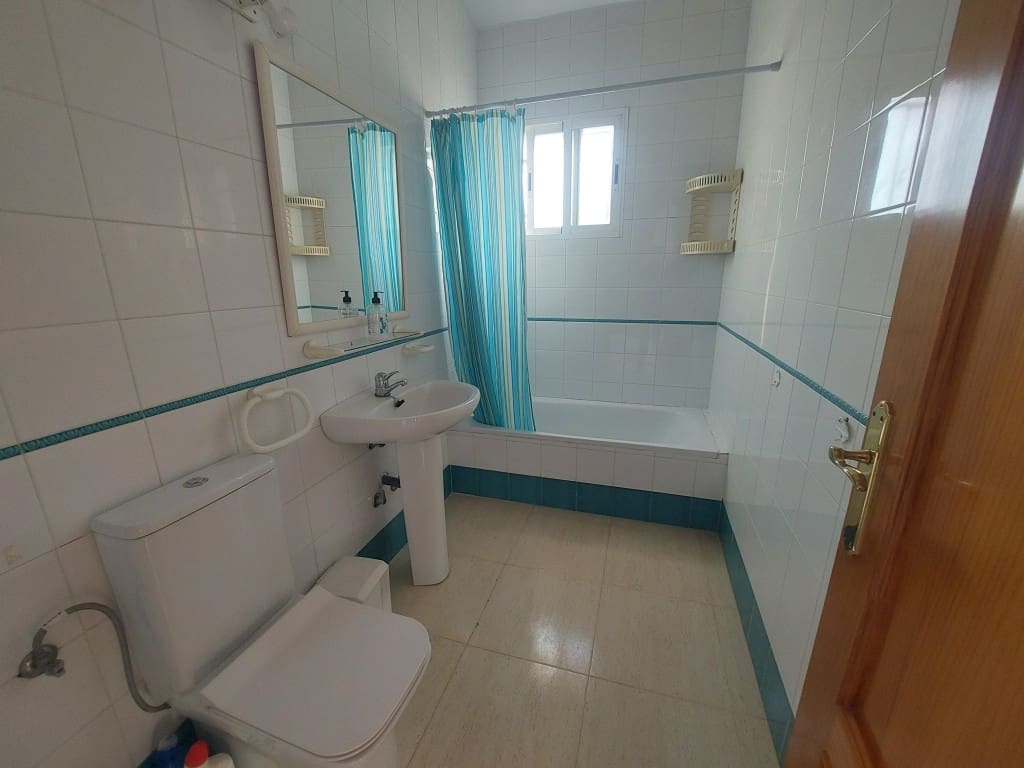 Chalet de 3 habitaciones en Polop en venta con piscina - 255.000 € (Ref: 9533043)