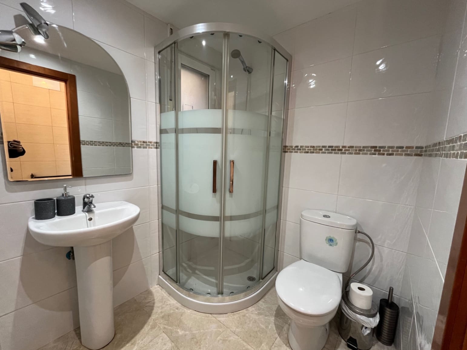 5 soverom Villa til leie i La Nucia med svømmebasseng garasje - € 5 000 (Ref: 9545917)