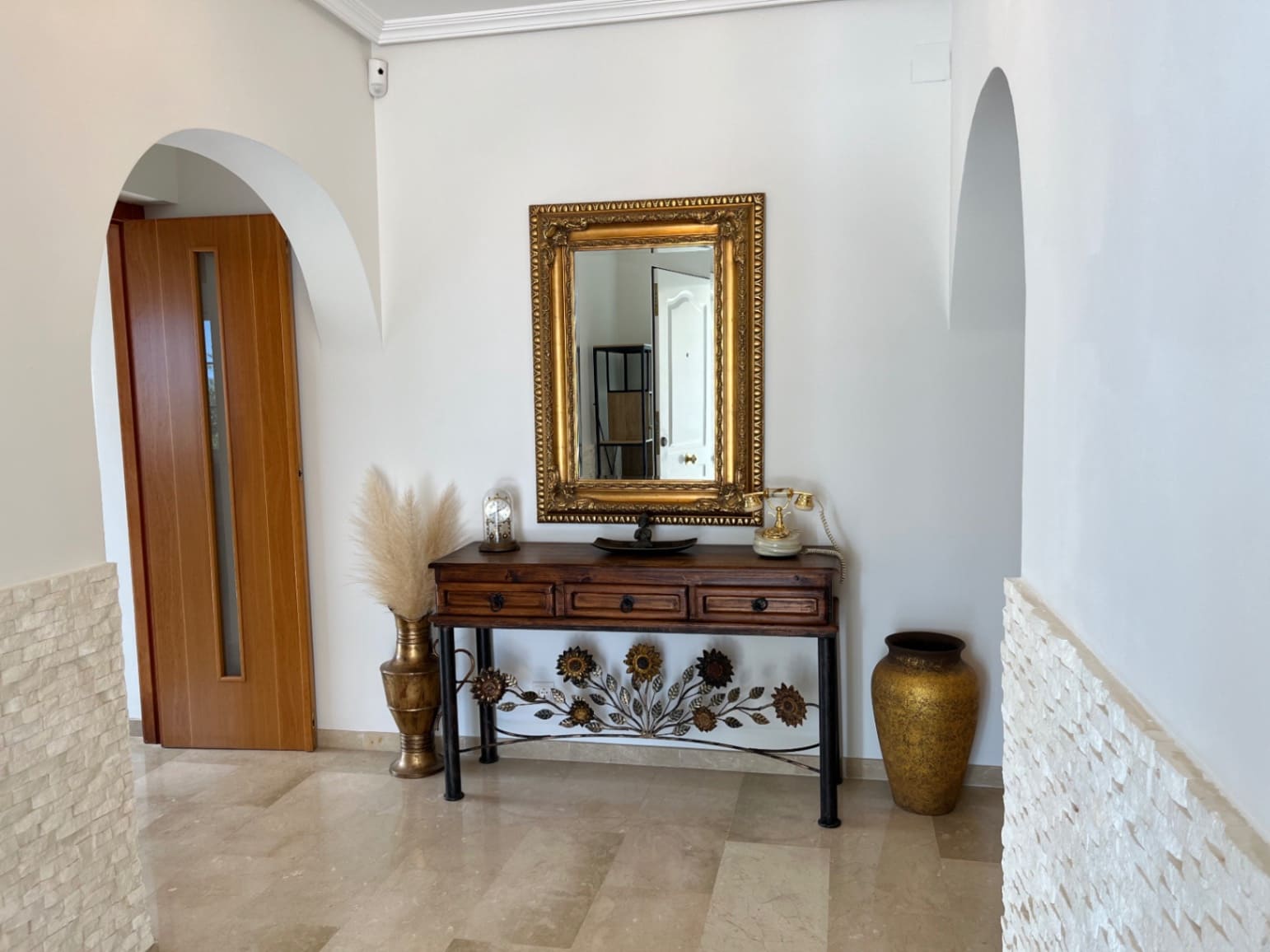 5 soverom Villa til leie i La Nucia med svømmebasseng garasje - € 5 000 (Ref: 9545917)