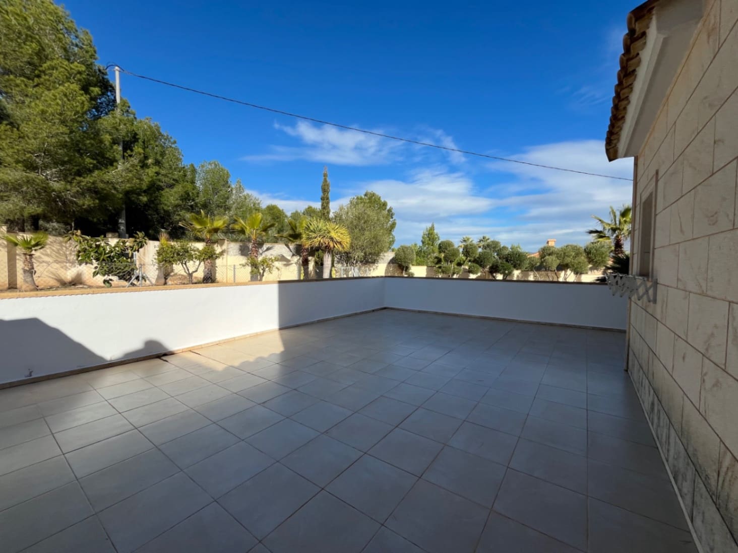 5 soverom Villa til leie i La Nucia med svømmebasseng garasje - € 5 000 (Ref: 9545917)