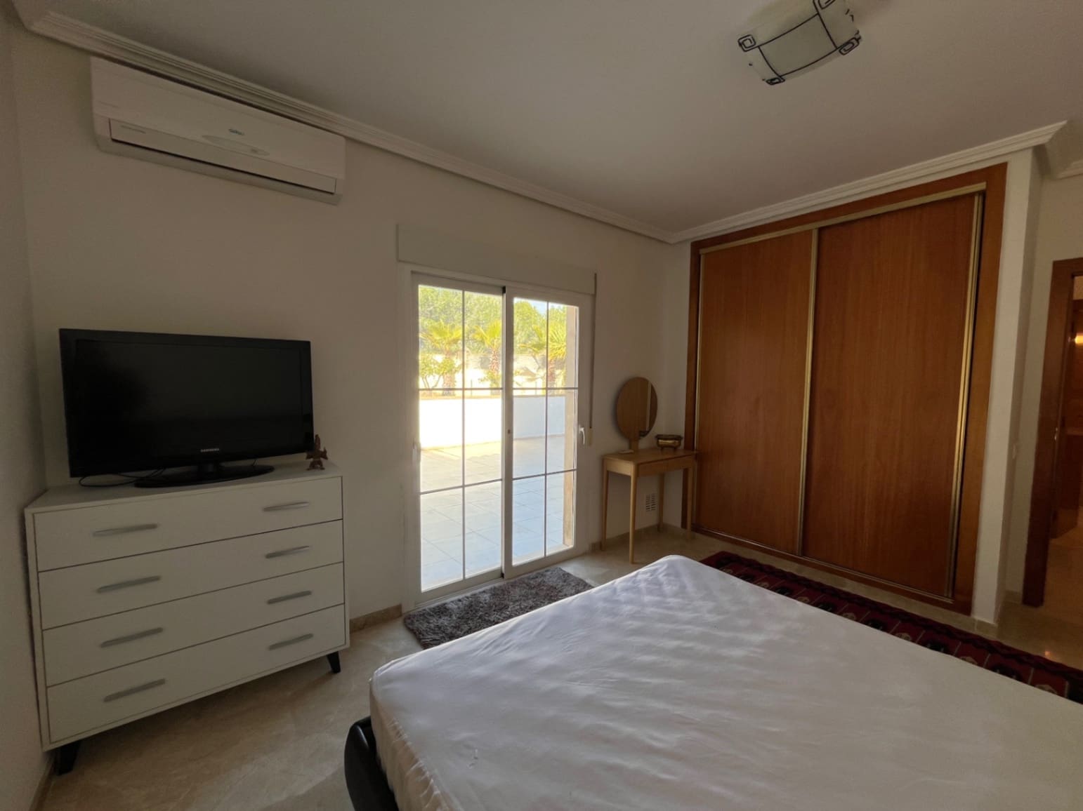 5 soverom Villa til leie i La Nucia med svømmebasseng garasje - € 5 000 (Ref: 9545917)