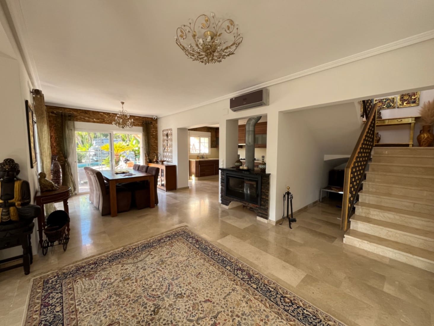 5 soverom Villa til leie i La Nucia med svømmebasseng garasje - € 5 000 (Ref: 9545917)