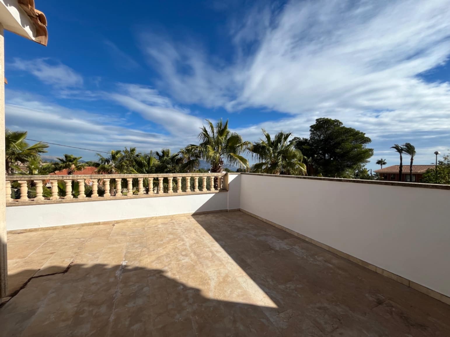 5 soverom Villa til leie i La Nucia med svømmebasseng garasje - € 5 000 (Ref: 9545917)